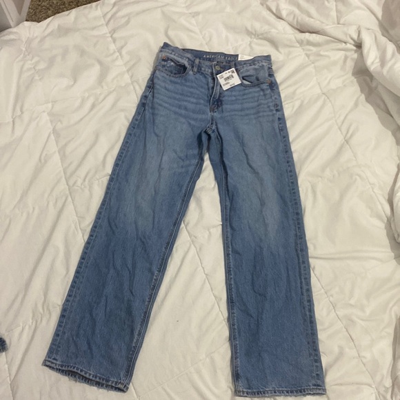 American Eagle Outfitters Denim - american eagle stove pipe jeans, high rise fits like mid rise